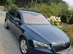 Blau Gebraucht 2016 Skoda Superb Kombi | 11.000 € (Fairer Preis)