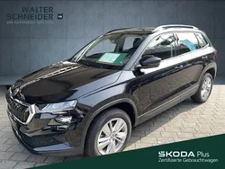 Schwarzmagic perleffekt Gebraucht 2024 Skoda Karoq Selection SUV | 30.950 € (Guter Preis)