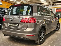 Grau Gebraucht 2016 VW Golf Allstar SUV | 13.975 € (Fairer Preis)
