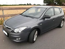 Grau Gebraucht 2009 Hyundai i30 Edition Limousine | 1.900 € (Guter Preis)