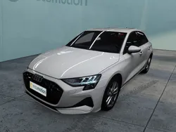 Weiß Gebraucht 2024 Audi A3 Sportback Ambiente Limousine | 34.640 € (Fairer Preis)