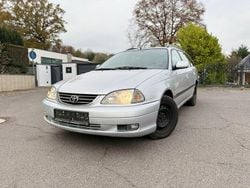 Silber Gebraucht 2002 Toyota Avensis Terra Kombi | 1.990 € (Guter Preis)