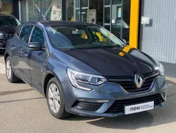 Grau Gebraucht 2020 Renault Mégane IV LIMITED Limousine | 15.800 € (Etwas zu teuer)