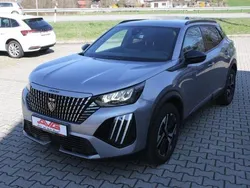 Artensegrau (metallic) Gebraucht 2024 Peugeot 2008 Allure SUV | 19.450 € (Fairer Preis)