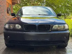 Blau Gebraucht 2004 BMW 318 Limousine | 1.750 € (Guter Preis)
