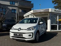 Weiß Gebraucht 2020 VW up! Kleinwagen | 8.790 € (Etwas zu teuer)