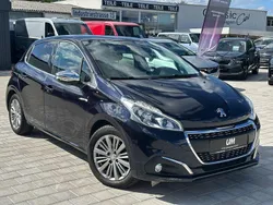 Blau Gebraucht 2015 Peugeot 208 Allure Kleinwagen | 9.990 € (Fairer Preis)