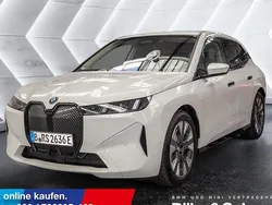 Alpinweiss Gebraucht 2025 BMW iX SUV | 68.590 €