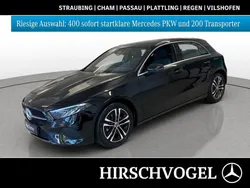 Metalliclack kosmosschwarz Gebraucht 2024 Mercedes A200 Progressive Limousine | 31.310 € (Fairer Preis)