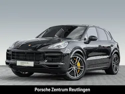 Tiefschwarzmetallic Gebraucht 2022 Porsche Cayenne Turbo SUV | 109.550 €