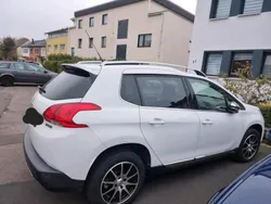 Weiß Gebraucht 2016 Peugeot 2008 SUV | 8.000 € (Guter Preis)