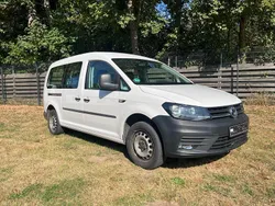 Weiß Gebraucht 2016 VW Caddy Maxi Van / Kleinbus | 10.999 €