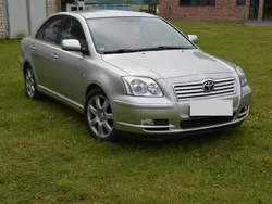 Grau Gebraucht 2006 Toyota Avensis Limousine | 3.500 € (Fairer Preis)