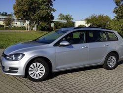 Silber Gebraucht 2015 VW Golf VII Trendline Kombi | 6.499 € (Guter Preis)