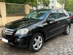 Schwarz Gebraucht 2007 Mercedes 320 SUV | 7.900 € (Fairer Preis)