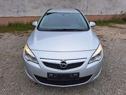 Silber Gebraucht 2011 Opel Astra Design Edition Kombi | 2.350 € (Superpreis)