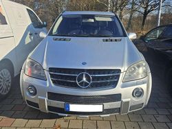 Silber Gebraucht 2006 Mercedes ML63 AMG AMG SUV | 24.000 €