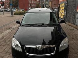 Schwarz Gebraucht 2009 Skoda Roomster Kombi | 2.100 € (Fairer Preis)
