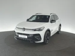 Weiß Gebraucht 2024 VW Tiguan R-line SUV | 46.930 € (Superpreis)
