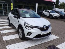 Blanc qnc+ noir gne (metallic) Gebraucht 2020 Renault Captur Intens SUV | 15.450 € (Fairer Preis)