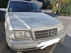 Silber Gebraucht 1995 Mercedes C200 Elegance Limousine | 1.750 €