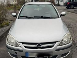 Silber Gebraucht 2004 Opel Corsa Kleinwagen | 500 € (Guter Preis)
