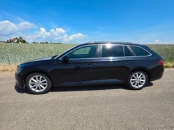 Schwarz Gebraucht 2015 Skoda Superb Kombi | 9.400 € (Fairer Preis)