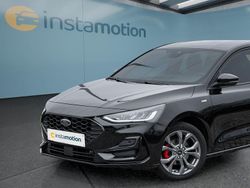 Schwarz Gebraucht 2022 Ford Focus Limousine | 20.549 € (Fairer Preis)