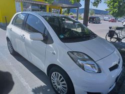 Weiß Gebraucht 2011 Toyota Yaris Cool Kleinwagen | 3.550 € (Fairer Preis)