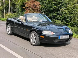 Schwarz Gebraucht 2000 Mazda MX5 Cabrio | 3.650 € (Fairer Preis)