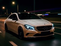 Weiß Gebraucht 2016 Mercedes CLA220 AMG line Limousine | 21.500 € (Etwas zu teuer)