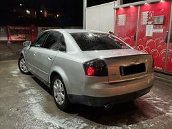 Silber Gebraucht 2001 Audi A4 Limousine | 4.399 € (Teuer)