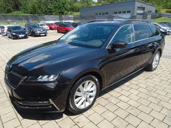 Schwarz Gebraucht 2020 Skoda Superb Ambition Kombi | 21.990 €