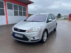 Grau Gebraucht 2008 Ford Focus Ambiente Kombi | 2.499 € (Teuer)
