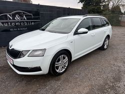Weiß Gebraucht 2018 Skoda Octavia Kombi | 11.800 € (Fairer Preis)