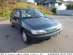 Grün Gebraucht 1995 Peugeot 306 Limousine | 3.800 €