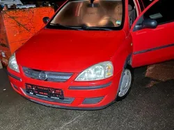 Rot Gebraucht 2006 Opel Corsa Kleinwagen | 850 €