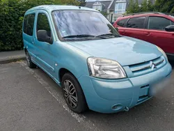 Blau Gebraucht 2005 Citroën Berlingo Van / Kleinbus | 2.000 € (Etwas zu teuer)