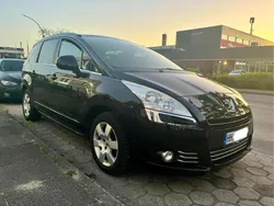 Schwarz Gebraucht 2013 Peugeot 5008 Allure Van / Kleinbus | 6.300 € (Fairer Preis)