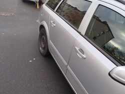 Silber Gebraucht 2005 Opel Astra Edition+ Limousine | 1.300 € (Guter Preis)