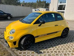 Gelb Gebraucht 2016 Fiat 500 Abarth Abarth Kleinwagen | 19.400 € (Etwas zu teuer)