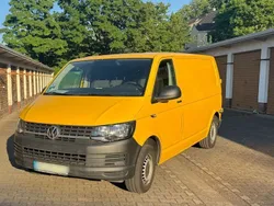 Gelb Gebraucht 2016 VW T6 Van | 13.000 €