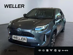 Grau Gebraucht 2023 Toyota Yaris Cross Team SUV | 26.990 € (Fairer Preis)