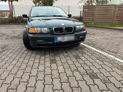Grün Gebraucht 1998 BMW 318 Limousine | 3.000 € (Etwas zu teuer)