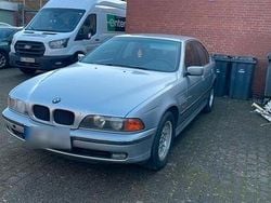 Silber Gebraucht 1997 BMW 523 Limousine | 2.500 € (Guter Preis)