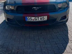 Grau Gebraucht 2011 Ford Mustang Cabrio | 10.900 €