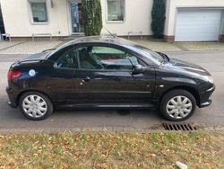 Schwarz Gebraucht 2003 Peugeot 206 Cabrio | 1.250 € (Fairer Preis)