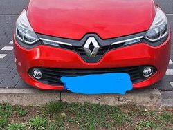 Rot Gebraucht 2015 Renault Clio GrandTour Kombi | 7.900 € (Etwas zu teuer)