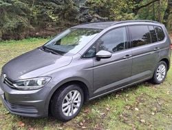 Grau Gebraucht 2017 VW Touran Van / Kleinbus | 14.500 € (Guter Preis)