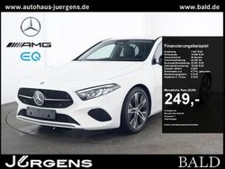 Weiss unilack polarweiss Gebraucht 2024 Mercedes A180 Progressive Limousine | 29.490 € (Fairer Preis)